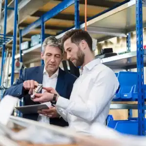 Consultant working in the manufacturing unit